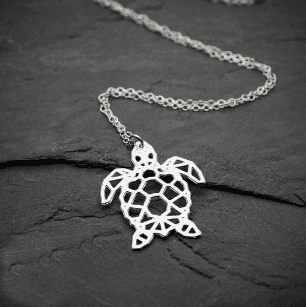 This Sea turtle neecklace is thee perfect gift for a Sea Turtle lover